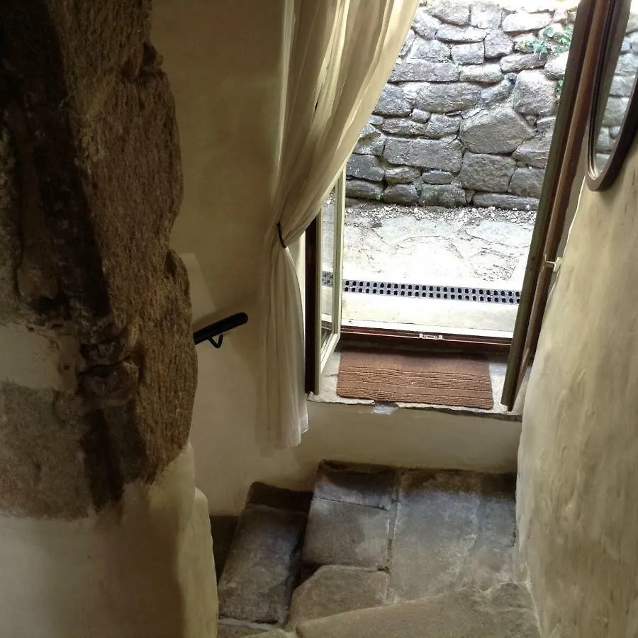 Traditional Brittany Medieval Stone Cottage Guéméné-sur-Scorff Appartement
