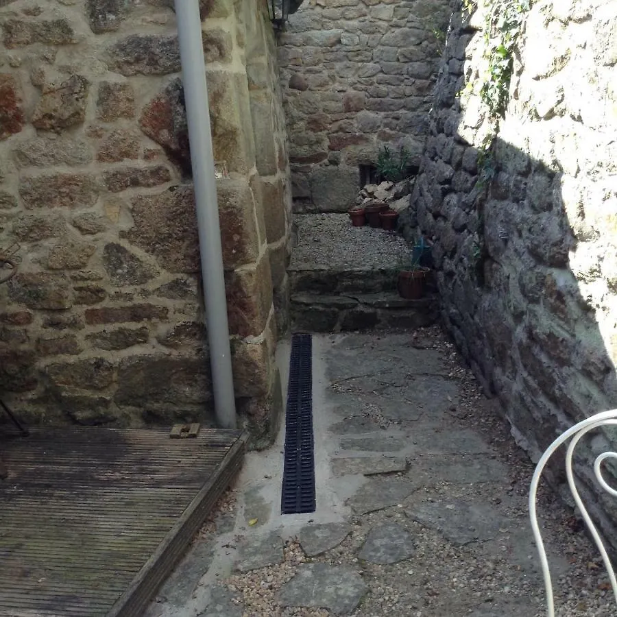 Appartement Traditional Brittany Medieval Stone Cottage Guéméné-sur-Scorff France